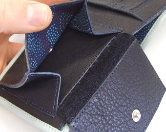 Eggshell leather wallet with coin pocket, card slots and notes pocket