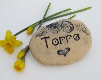 Personalized Pet Memorial stone. Small Grave marker brick plaque. Custom engraved name. Pet Gravestone 6-7" wide. Choice of artistic designs