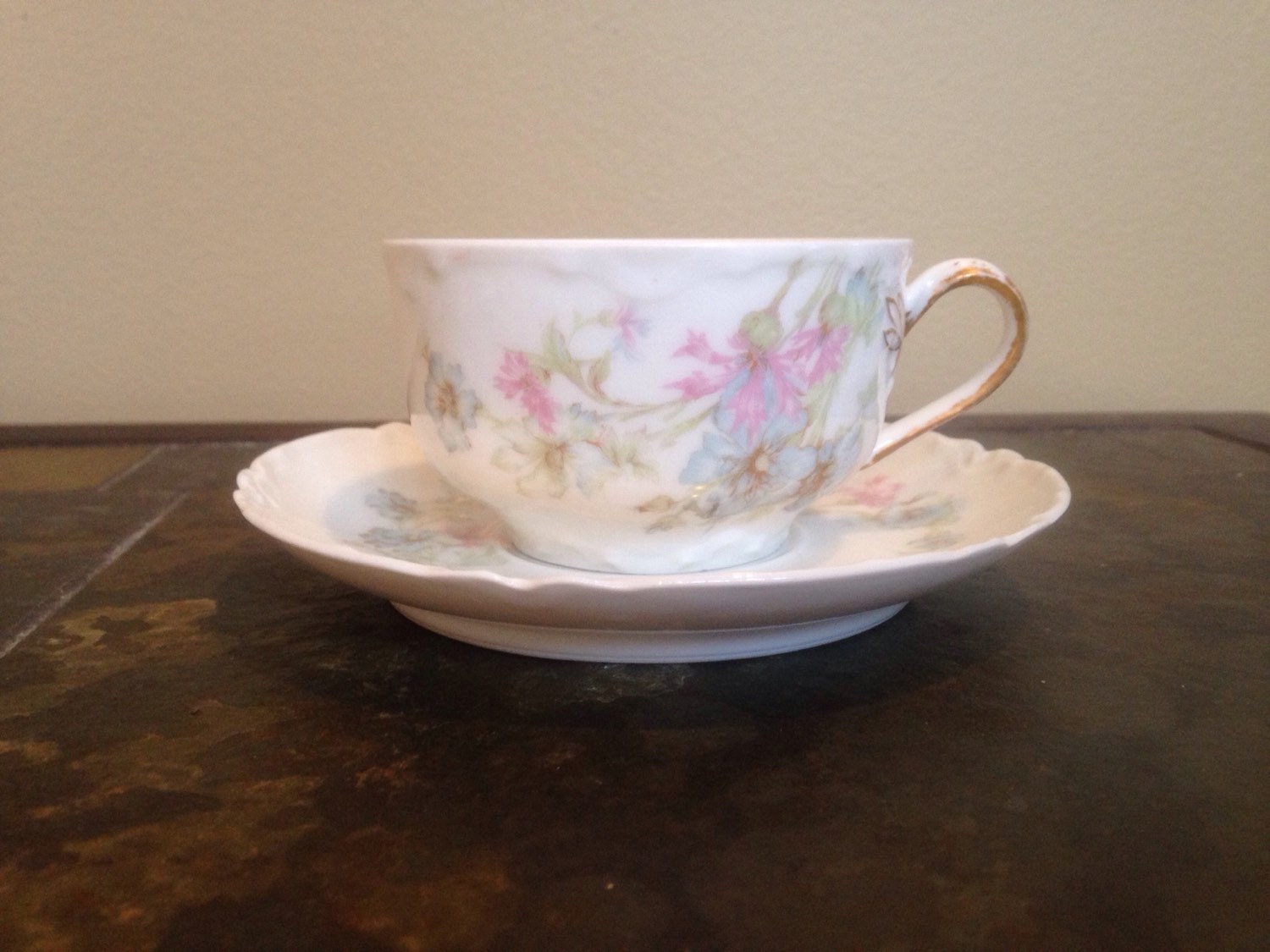 Haviland Limoges France tea cup and saucer. China tea set.