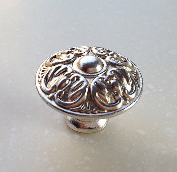 Vintage Flower Chic Knob Dresser Knobs / Antique
