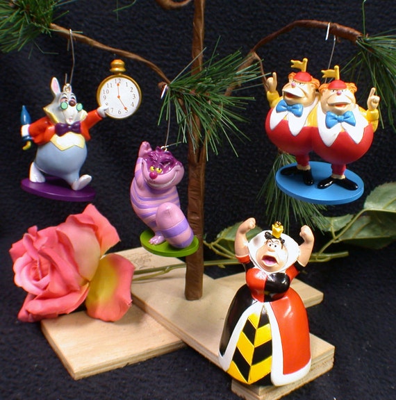 alice in wonderland garden ornaments