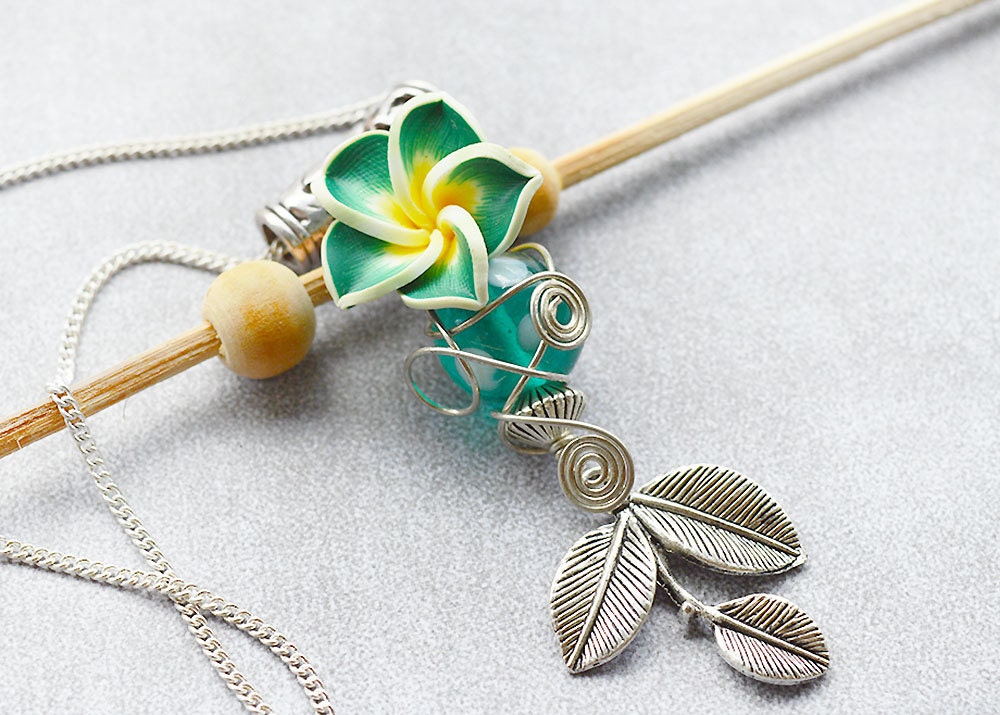 Green Forest Flower Necklace handmade wire wrapped green white