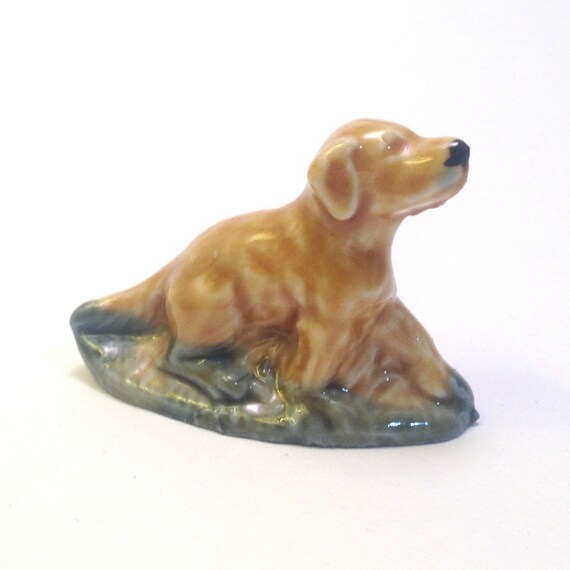 Wade Whimsie: Dog Setter / Labrador Figurine by JanetsVintageStore