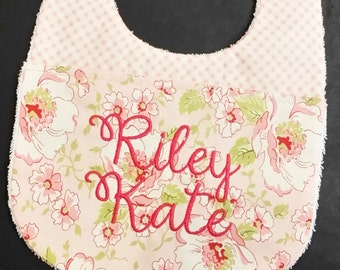 2344 In the Hoop Baby Bib applique design in digital format for embroidery machine by Applique Corner