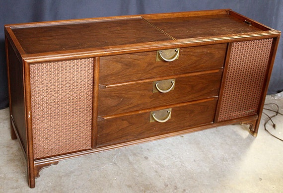 Vintage Magnavox Wood Wooden Radio Stereo Record Player