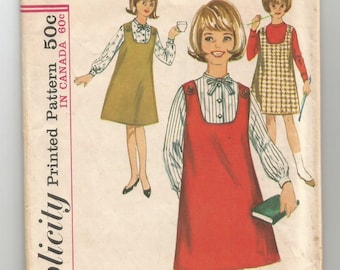 5597 Simplicity Sewing Pattern Girls Jumper Dress & Blouse Size 8 26 Breast Vintage 1960s