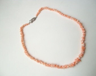 Vintage coral necklace, natural coral bead necklace, pale coral beaded choker, 16 inch coral, 16" coral choker