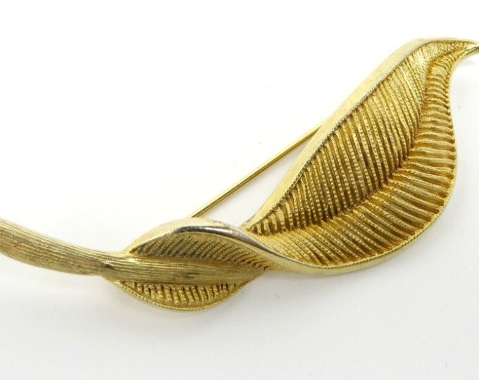 ON SALE! Hattie Carnegie Brooch, Vintage Gold Tone Curved Leaf Designer Signed Pin