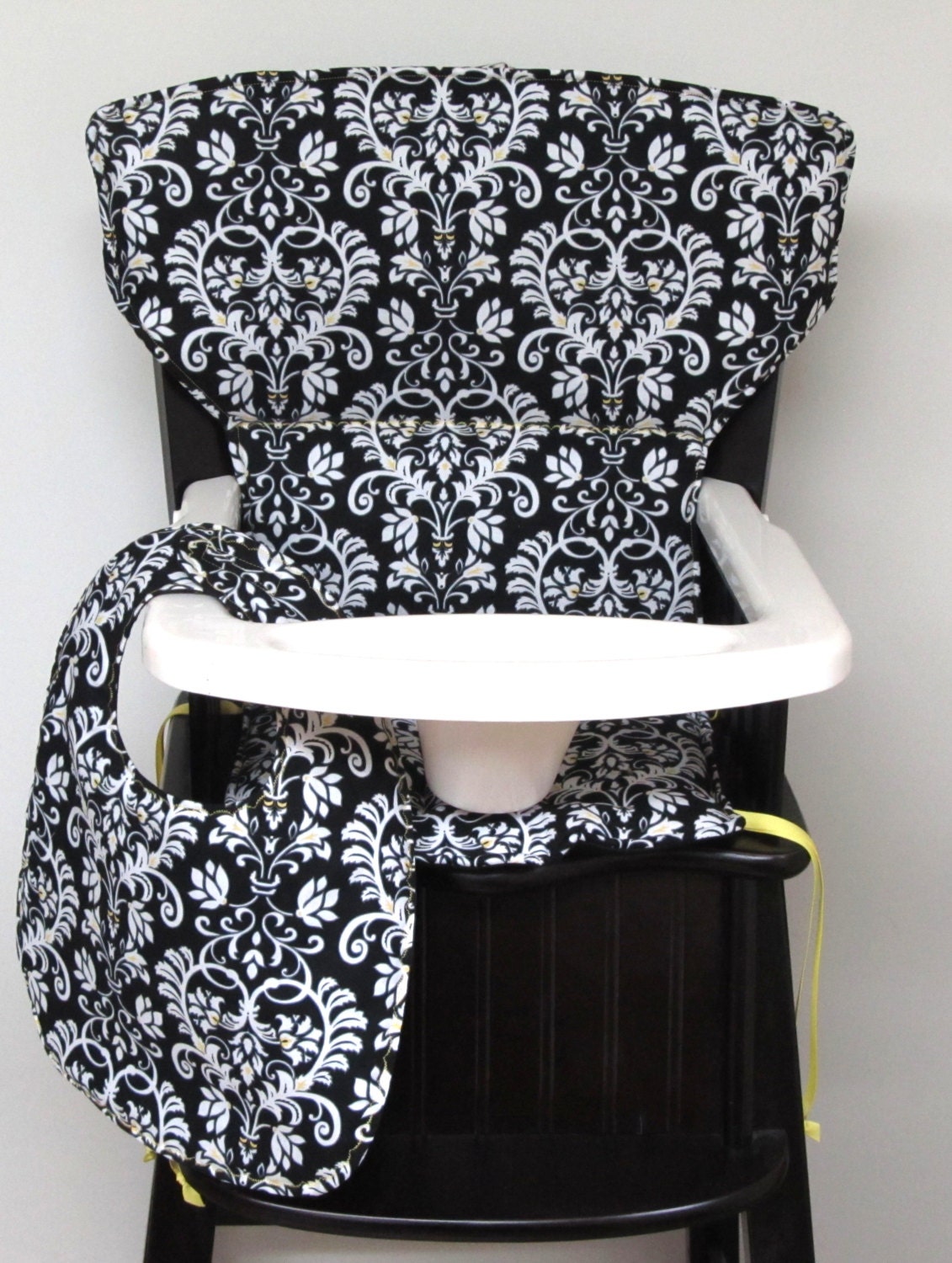 Safety First wood high chair pad with matching bib Newport