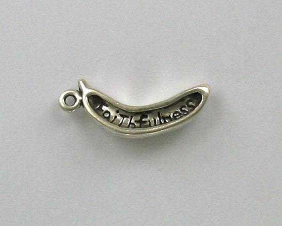 8 New Heart Flower Charms Connectors Tibetan Silver Tone Pendants 21x31mm