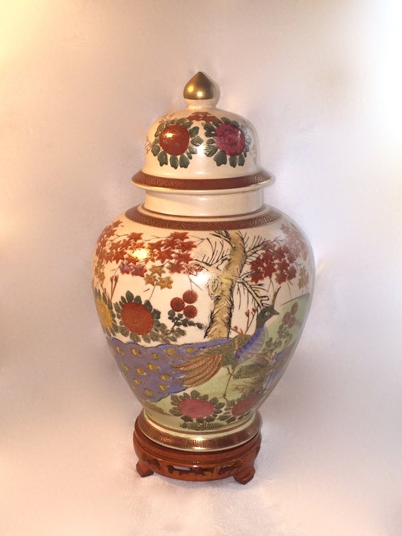 Japanese Kutani genuine porcelain vintage temple jar peacock