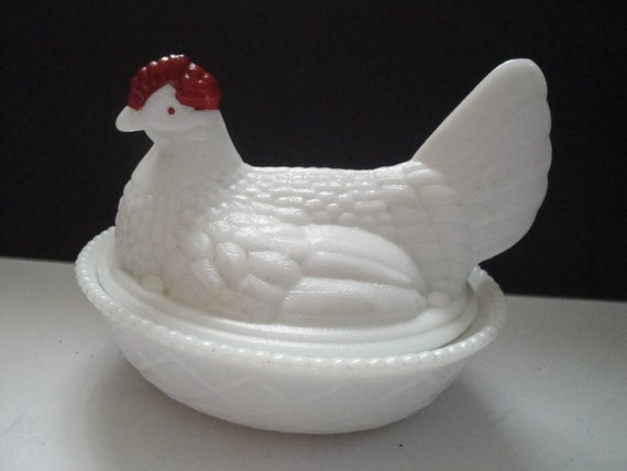 Large Vintage Westmoreland Milk Glass Rooster on Nest Lidded