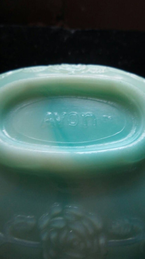 Victoriana Marble Soap Dish by Avon©