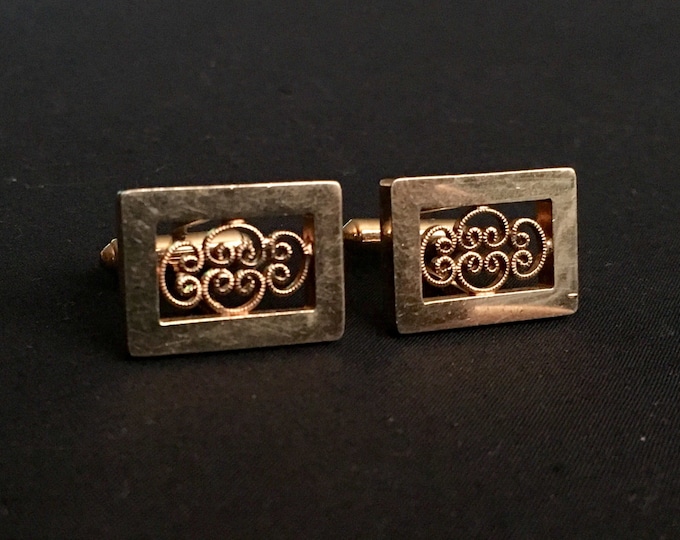 Storewide 25% Off SALE Vintage Gold Tone Rectangular Karat Clad Simmons Designer Cufflinks Featuring Lattice Style Design