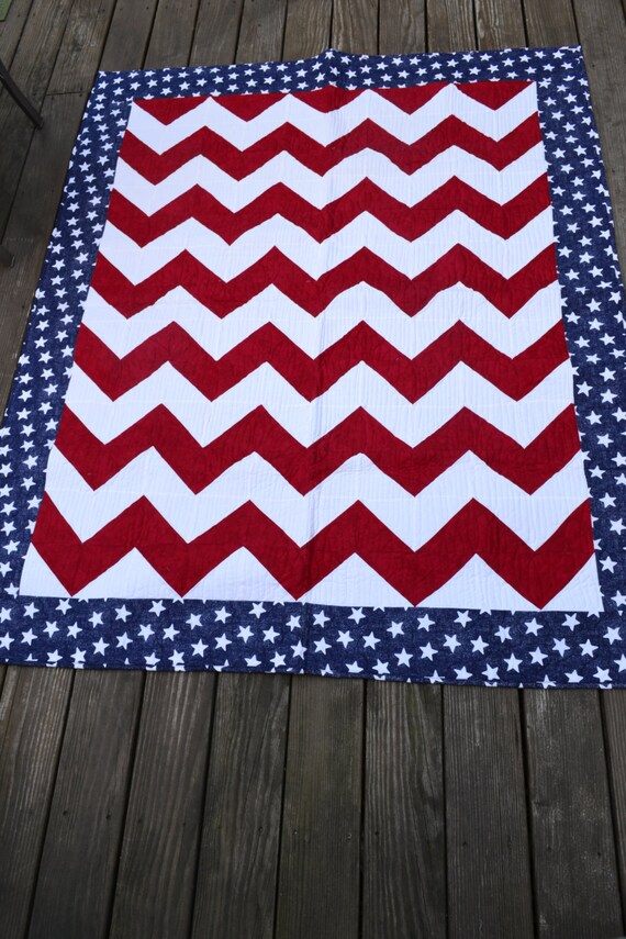 American Flag Quilt Red and White Chevron With Star Border