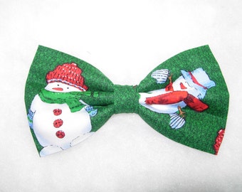 Christmas Bow Tie | Pre-tied Bow tie | Snowmen | Boys bow tie | Mens Bow Tie | Dog Bow tie | Green bow ties | Christmas Snowmen | Handmade