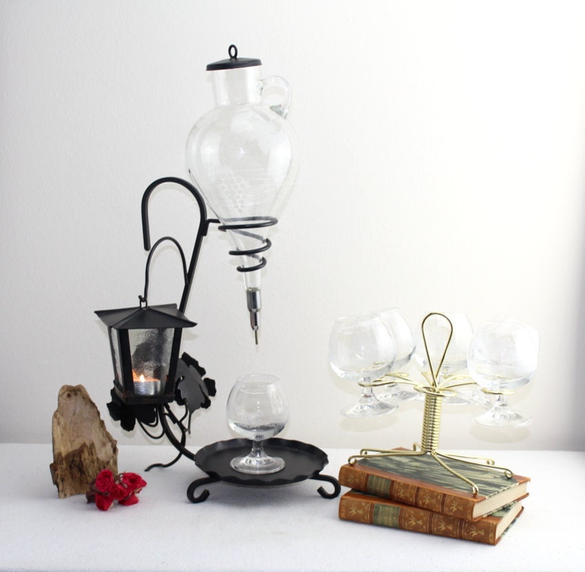 Vintage BMF wine dispenser metal frame and 6 pieces of wine