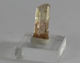 Imperial topaz crystal .92g