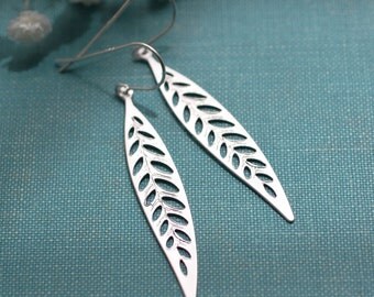 silver leaf earrings, leaf earrings, nature jewelry, silver earrings