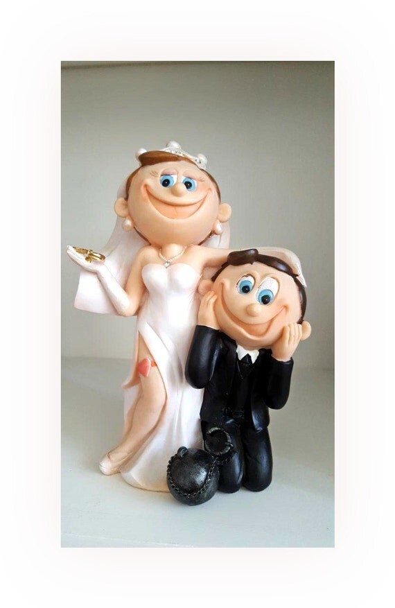 Ball and Chain Wedding cake topper Wilton Ball and Chain