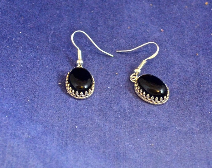 Black Onyx Earrings, 14x10mm Cabochons, Natural, Set in Sterling Silver E920