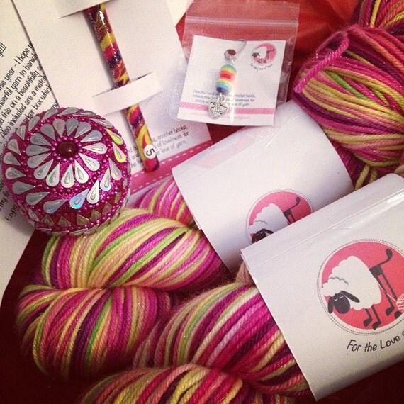 YARN LOVERS GIFTBOX custom dyed 100g yarn gift box dyed to