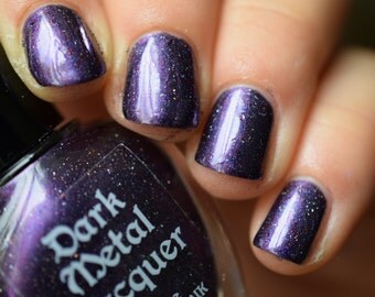 Efflorescence - Plum shimmer with flakes (11ml)