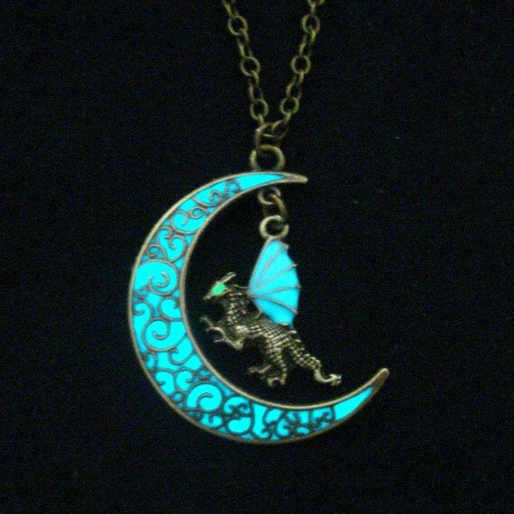 free navigator glow in dark moonlight pendant