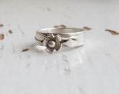 Daisy Flower Ring, Sterling SilverDaisy Ring, Wide Band, Stackign Ring, Hallmarked, Size S