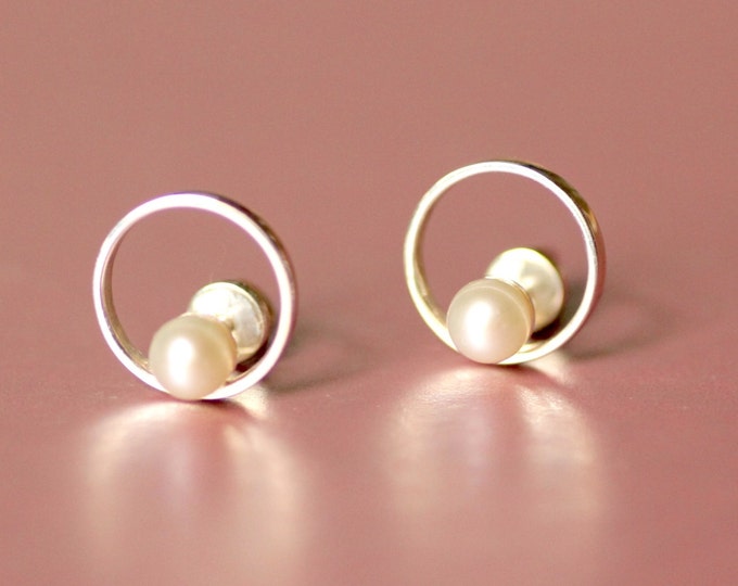 Silver gold circle pearl earring - pearl earring - interesting earring - circle earring - fashion earring - gift