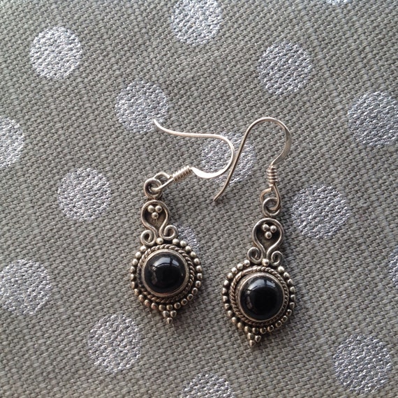 Handmade sterling silver earrings with Onyx gemstone. Onyx is