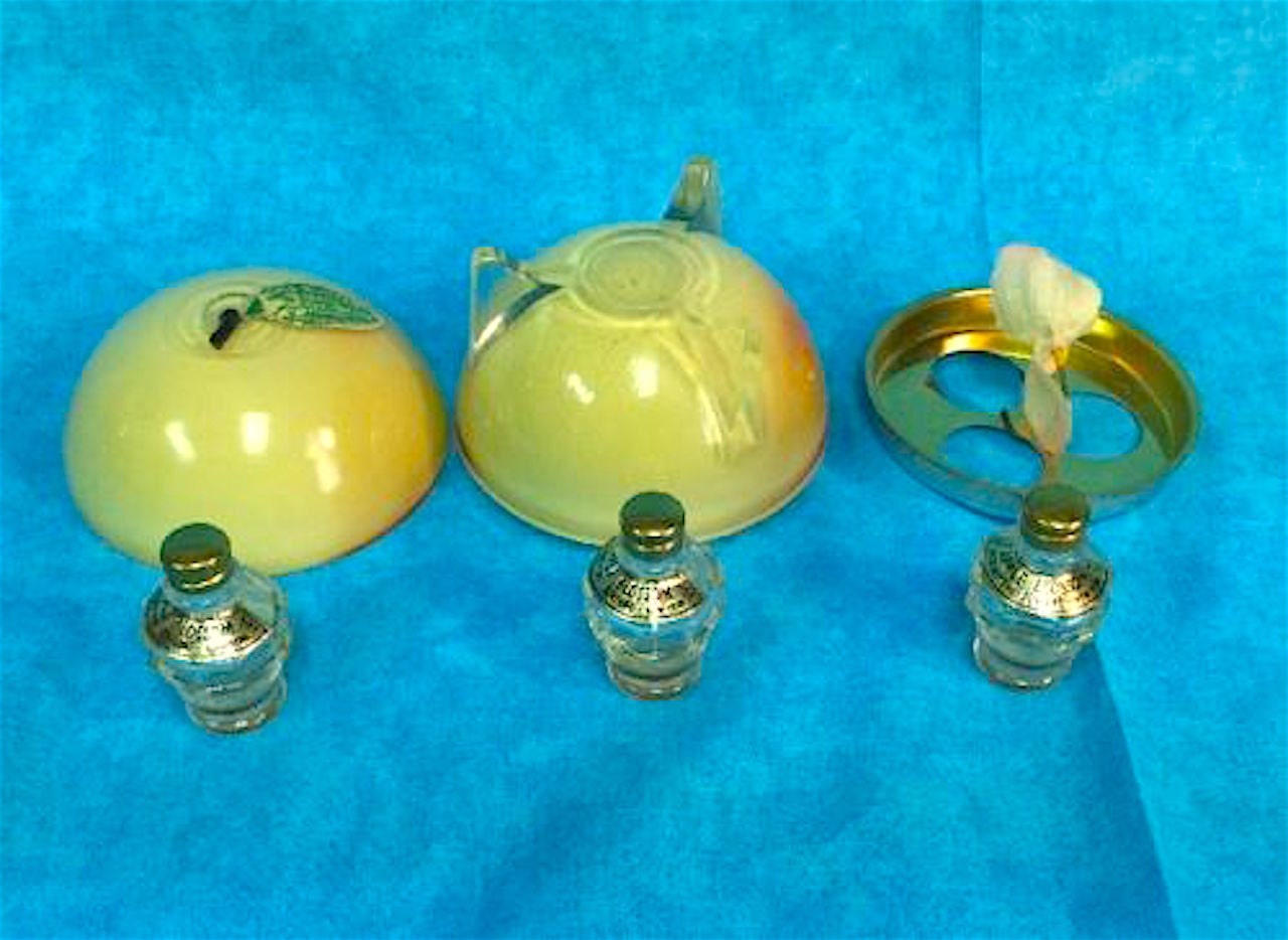 Vintage Apple Blossom Perfume Duvinne 3 Perfume Bottle Set in