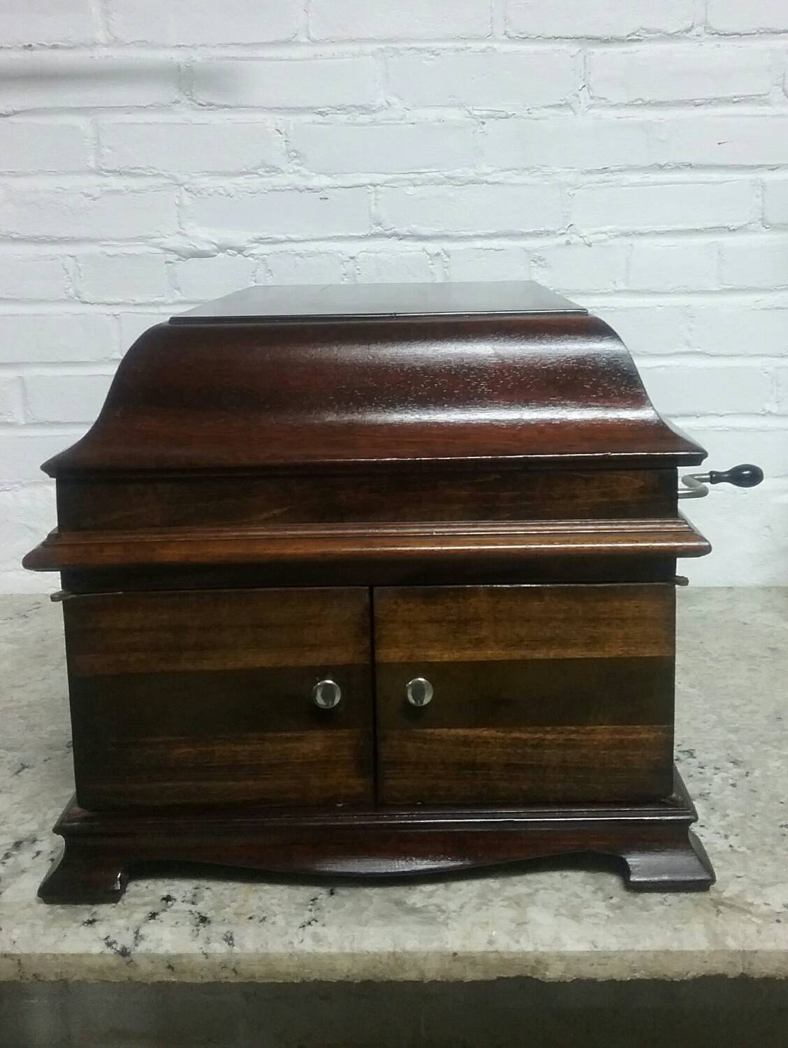 Vintage Victoria record player from l906. by LionsRose on Etsy