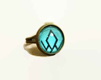 Twin Peaks Owl Cave Cabochon Ring