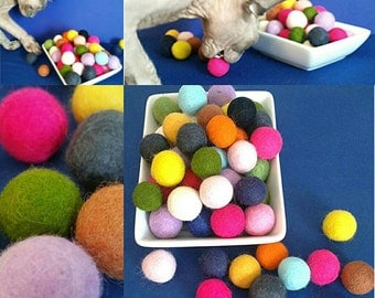 1 DAY SHIPPING 6 Pk-SMALL Felted Bouncy Ball Cat Toy / Your Choice: With/Without Organic Catnip / Gumball Toy Natural Wool Pom Pom