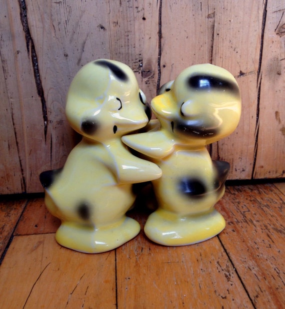 Items similar to Vantelligen hugging duck salt and pepper shakers