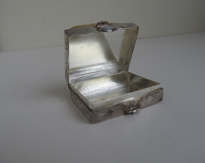 Antique pill box, vintage silver snuff box with bone carved top, Japanese Chinese Collectible miniature silver trinket box, tiny gift box