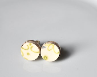 Simple Circle Sterling Silver Broken China Stud Earrings - Green and White