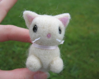 Needle Felted Kitty Cat Sophie the White Kitty