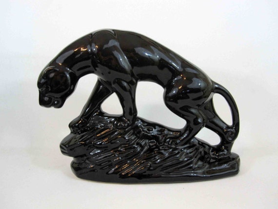 statue of black panther
