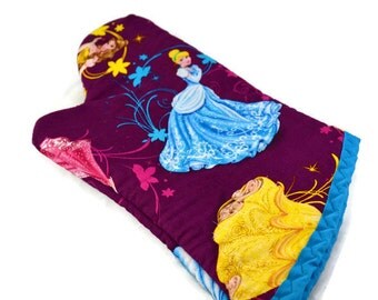 Princess Oven Mitt/ Home Decor/ Kitchen Decor/ Housewarming Gift/ Birthday Gift/ Gift for Nerds/ Hostess Gift/ Fun Gift/ Christmas/ Birthday