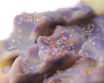 Savon à la soie Magnolia, floral silk soap, handmade soap
