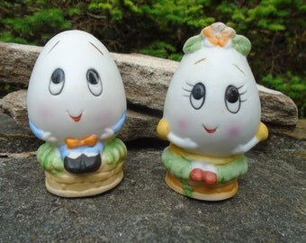 vintage Humpty Dumpty egg salt and pepper shakers, cute