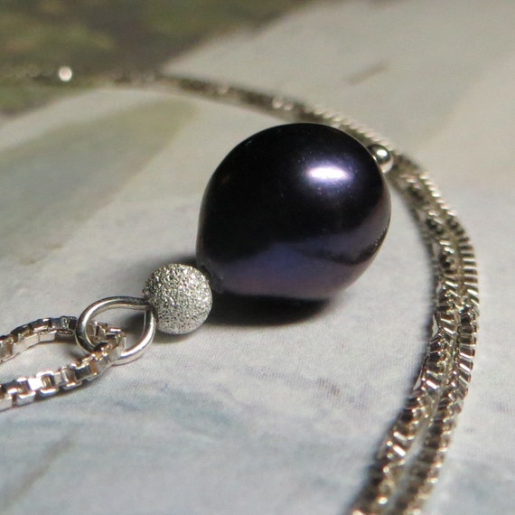 Black Freshwater Pearl Drop Pendant on by kauainanidesigns on Etsy