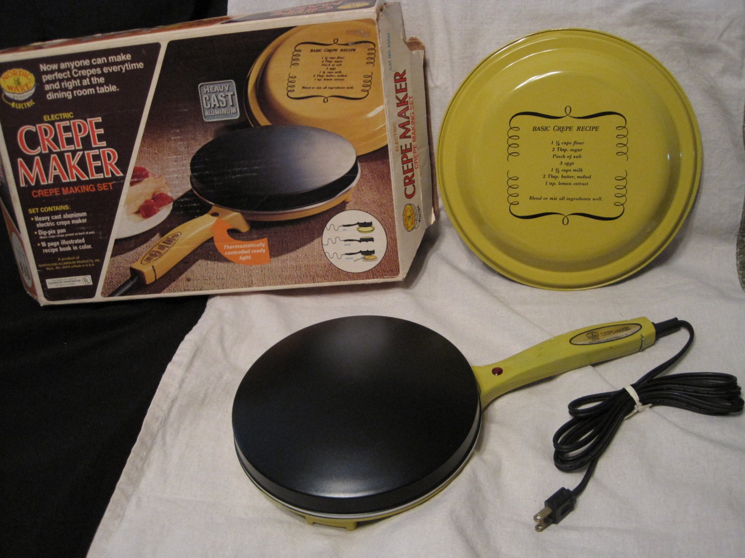 Nordic Ware Electric Crepe Maker Dip Pan & Original Box