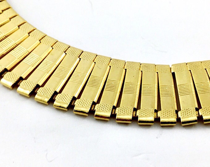 Fabulous Vintage Coro Necklace. Signed 1960s Chain Necklace, Vintage Signed Coro Gold tone necklace. Book chain style necklace. Coro Jewelry
