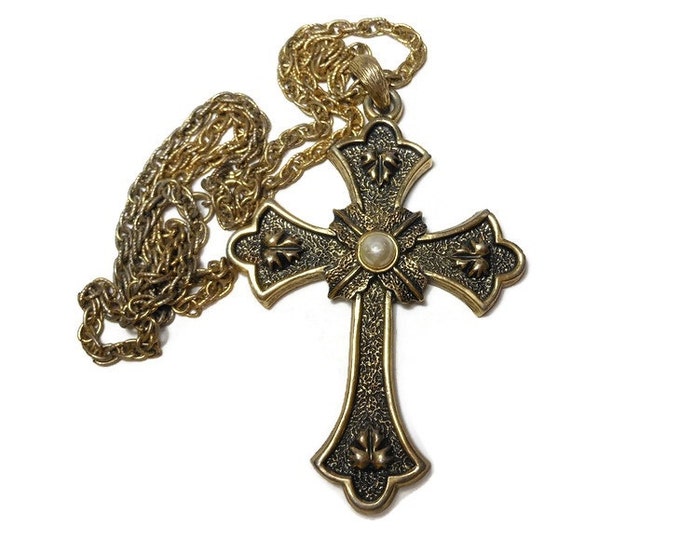 FREE SHIPPING Sarah Coventry cross pendant, Peace Cross, Limited Edition 1975, large antiqued gold, original chain, faux pearl center