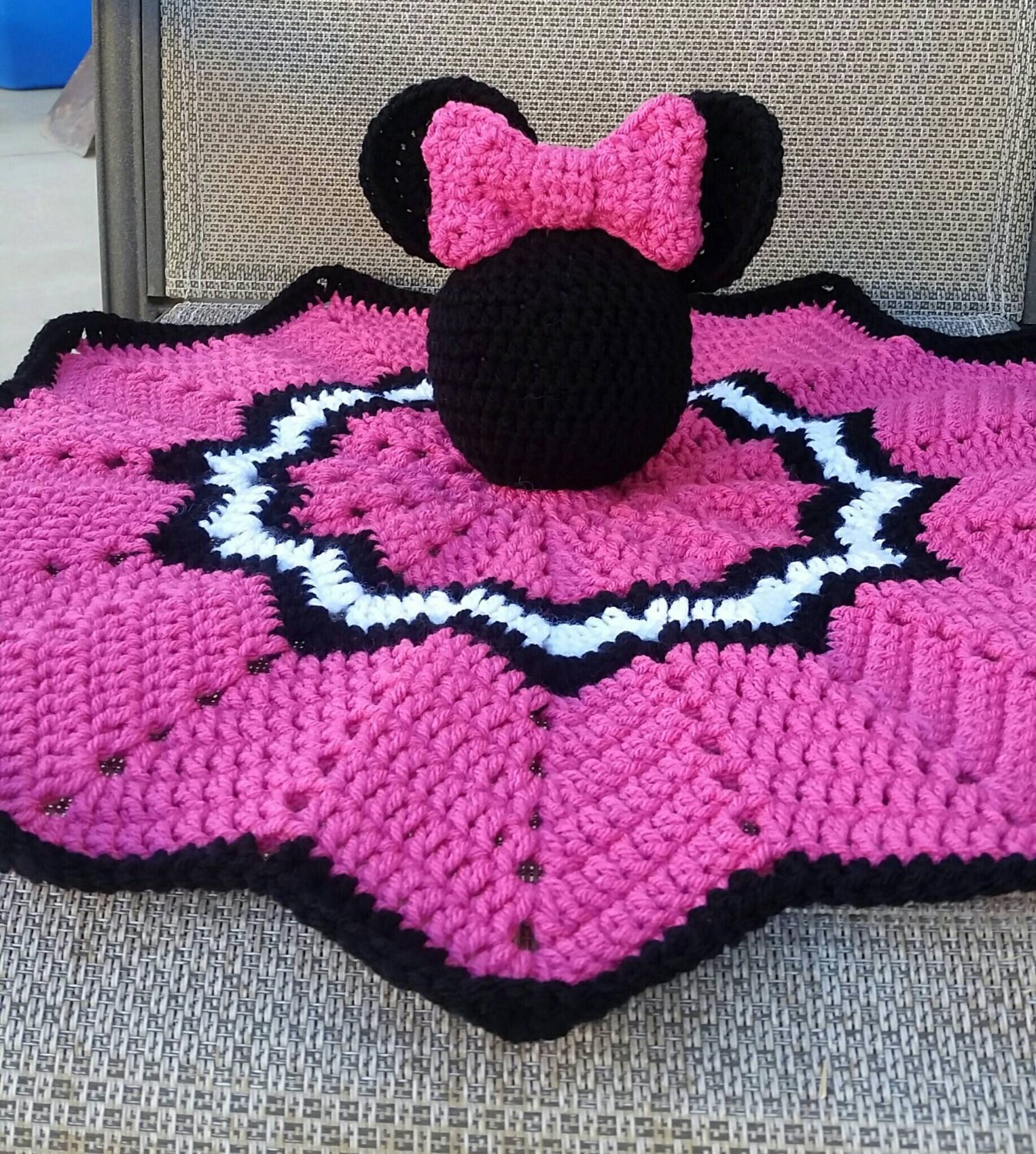 Crochet Minnie Mouse Lovely/Security Blanket