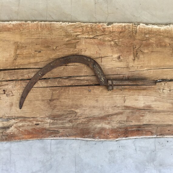 Antique Hand Scythe / Antique Tool / Primitive Decor