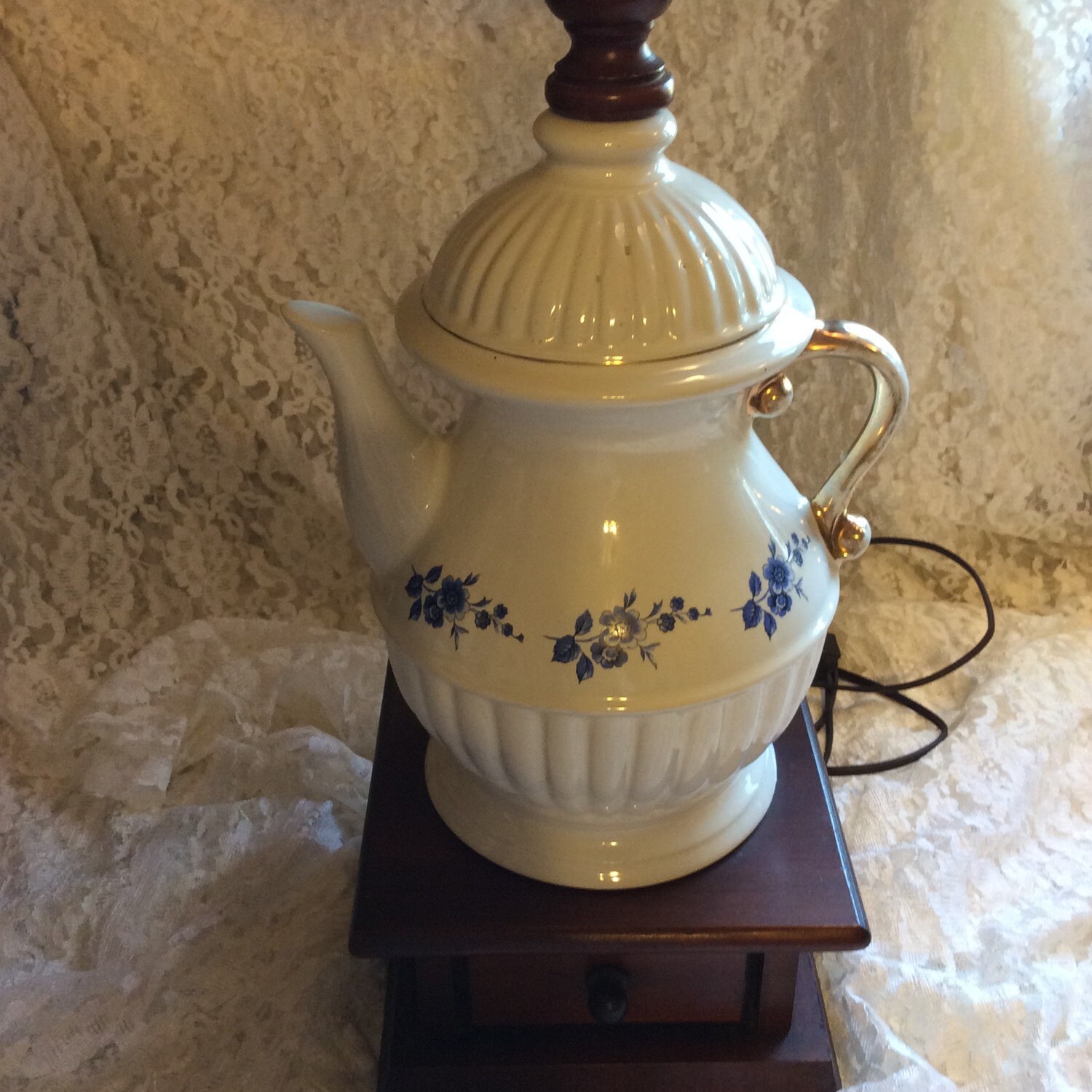 SALE/Teapot lamp/ ceramic lamp/ table lamp/ french country